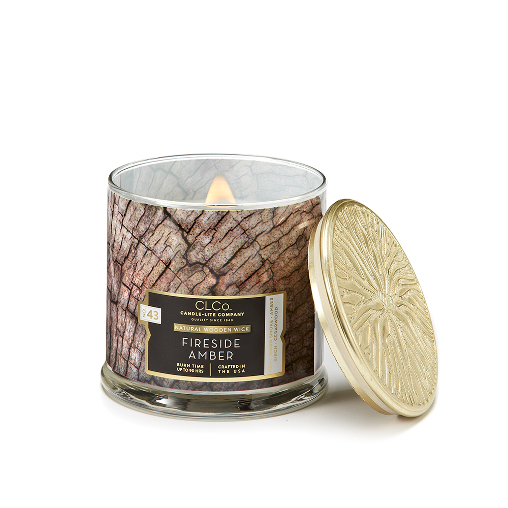 VELA 14 OZ TAPA DORADA PABILO EN MADERA FIRESIDE AMBER CANDLE LITE (4330669)